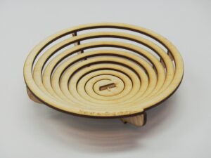 Cos spirala vas din lemn natur pentru depozitarea diverselor lucruri.